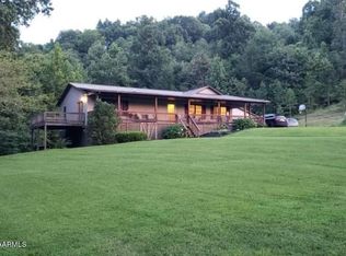 580 Barnett Hollow Rd, Pineville, KY 40977