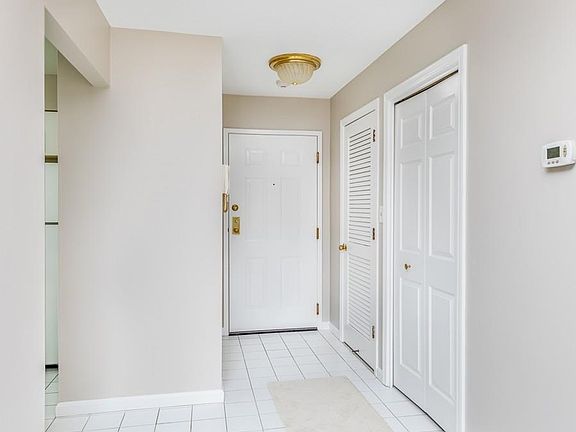 3rd image of 70 Weatherly Dr Unit 206