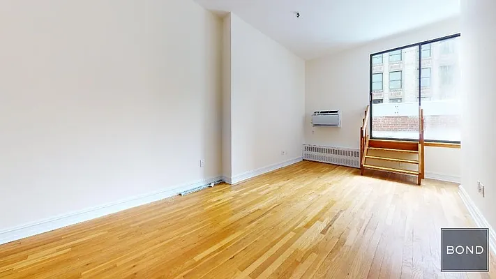 Rented by Bond New York | media 19