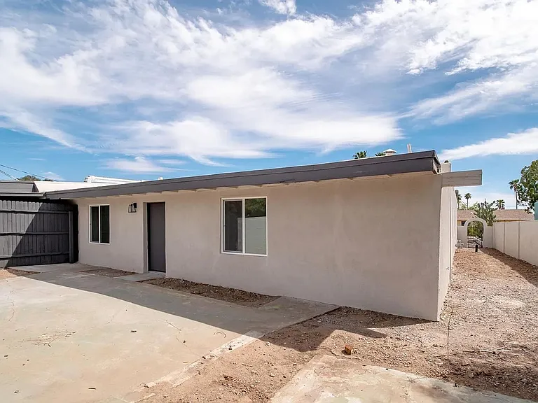 1017 E. West Circle Dr. — Photo 17