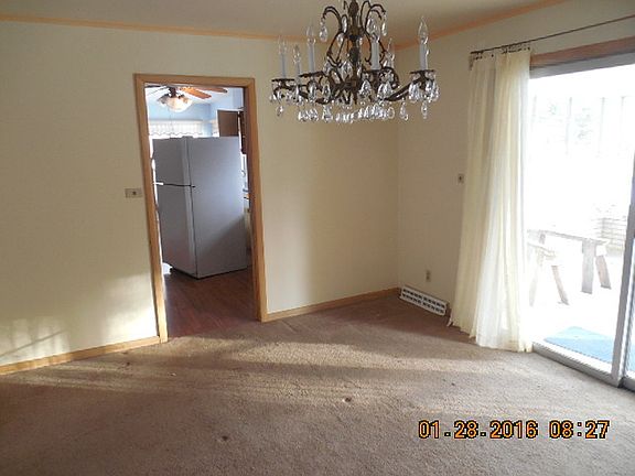 5th image of 627 Hemlock Ln
