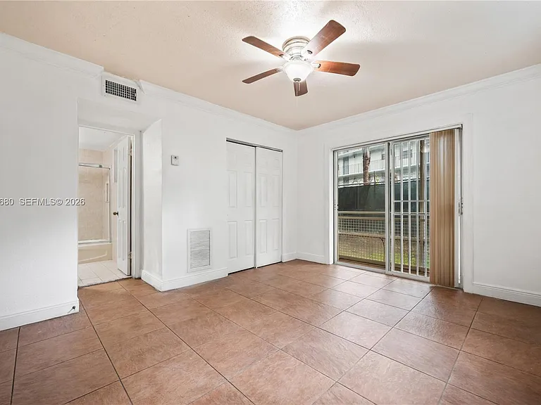1610 NW North River Dr #110 — Photo 13