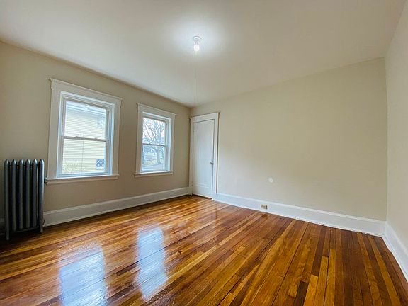 5th image of 300 W Squantum St #1