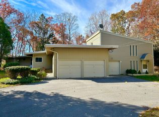 10 Maple Ln, Southbury, CT 06488