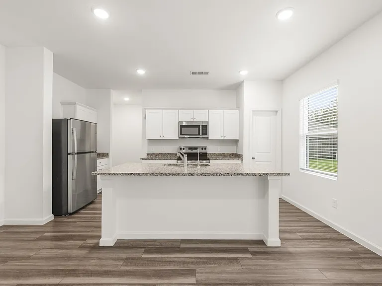 3603 Admiralty Dr — Photo 10