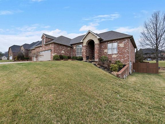 3rd image of 2566 Palomino Dr