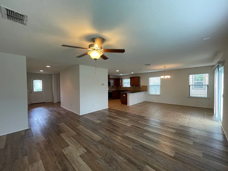 9211 Wind Crown — Photo 3