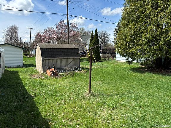 2nd image of 4490 Peppermill Rd