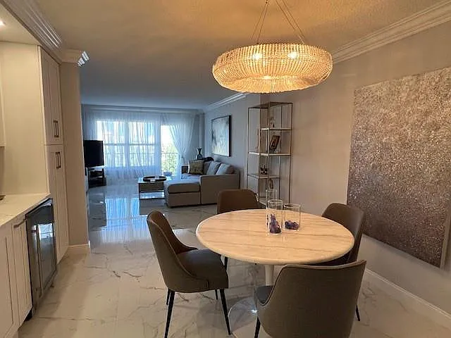 1 bed, 1.5 bath, 890 sqft, $3,000 — Photo 2