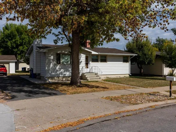 3810 Minnekahta Dr, Rapid City, SD 57702