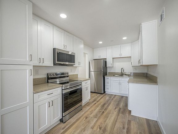 3rd image of 7914 La Mesa Blvd #49