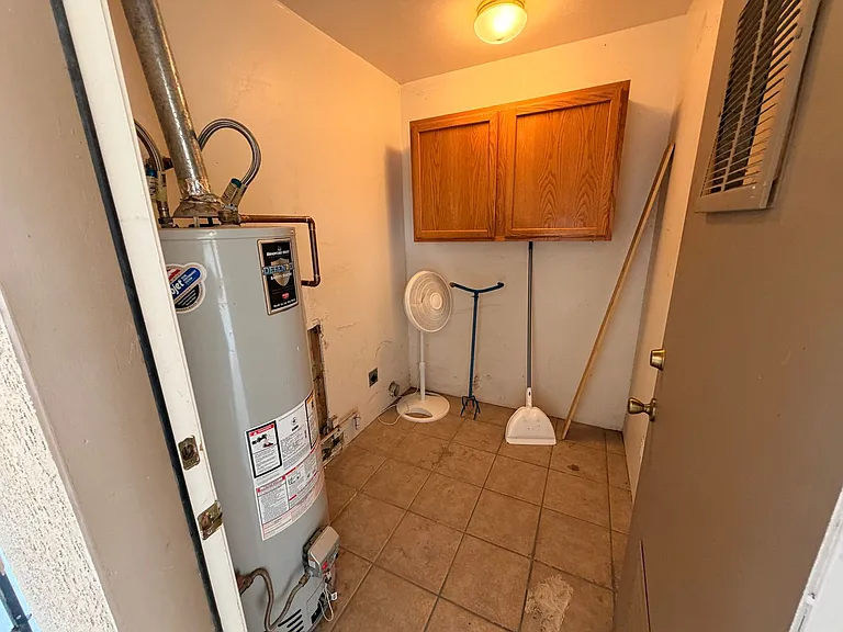 1041 S Matilda St — Photo 24