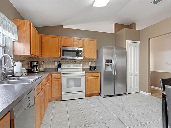 5th image of 4505 Beaumaris Dr