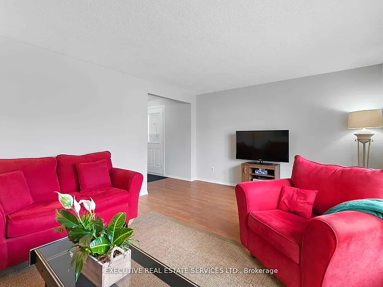 58 Burns Dr — Photo 4