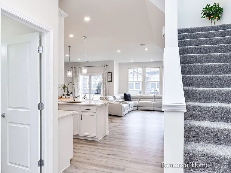 460 Watercress Dr — Photo 5
