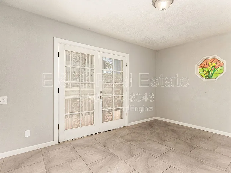 1708 N Daffodil St — Photo 6
