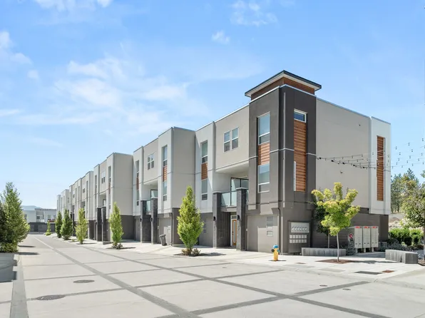 610 Academy Way #101, Kelowna, BC V1V 0H2