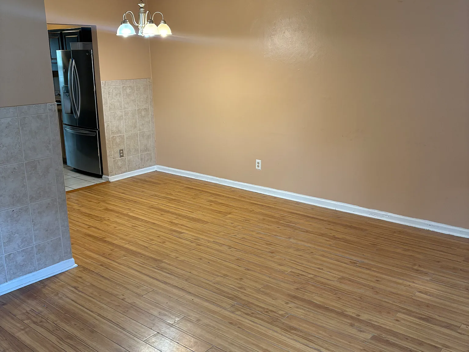 3 bed, 1.5 bath, 1440 sqft, $1,850 — Photo 3