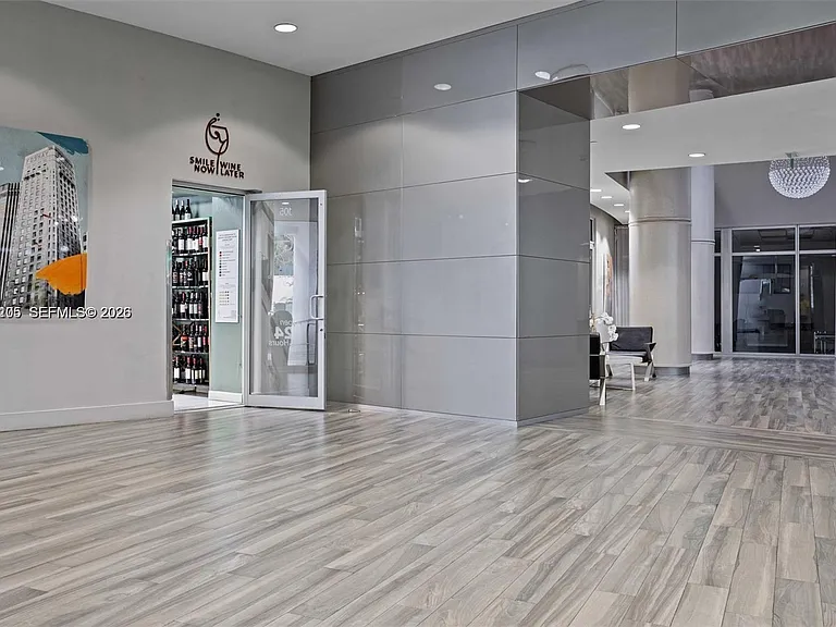 1750 N Bayshore Dr #3005 — Photo 10