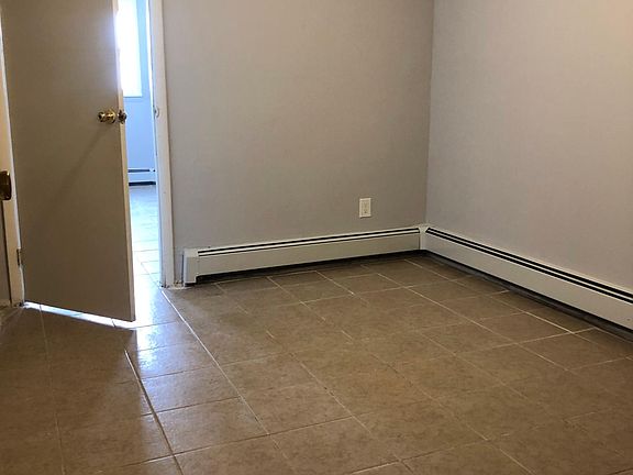 5th image of 926 W Side Ave APT 2