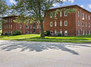 100 Grandview Ct APT 115, Iowa City, IA 52246