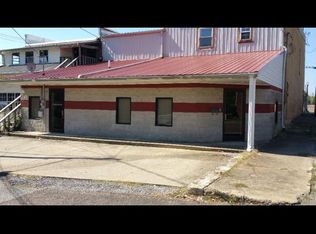 116 E Lake St, Camden, TN 38320