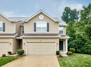 1814 Hyland Green Dr, O'Fallon, MO 63366