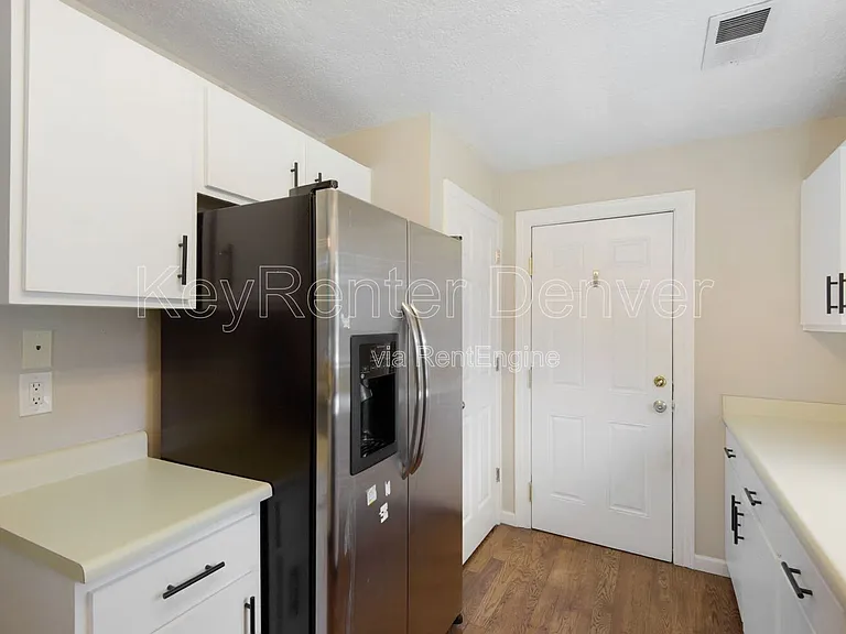 1099 S Walden Way #101 — Photo 6