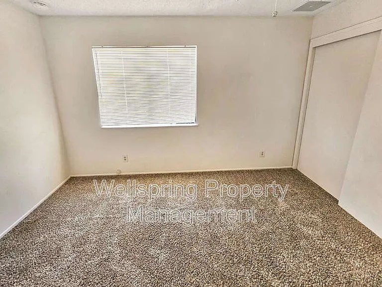 940 W Graaf Approved Application Do Not Apply #C — Photo 9