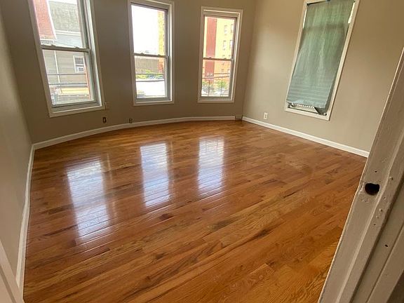 4th image of 361 Bronx Park Ave Floor 2
