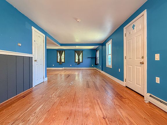 5th image of 1782 Forest Ave