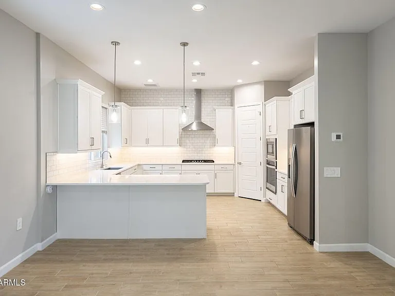 5112 E Coolbrook Ave — Photo 5