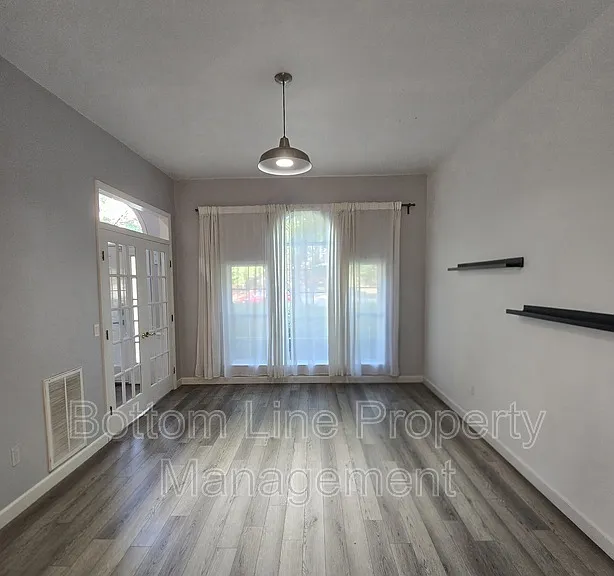4134 Beauvista Dr — Photo 7