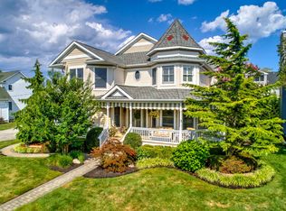 29 Columbus Dr, Monmouth Beach, NJ