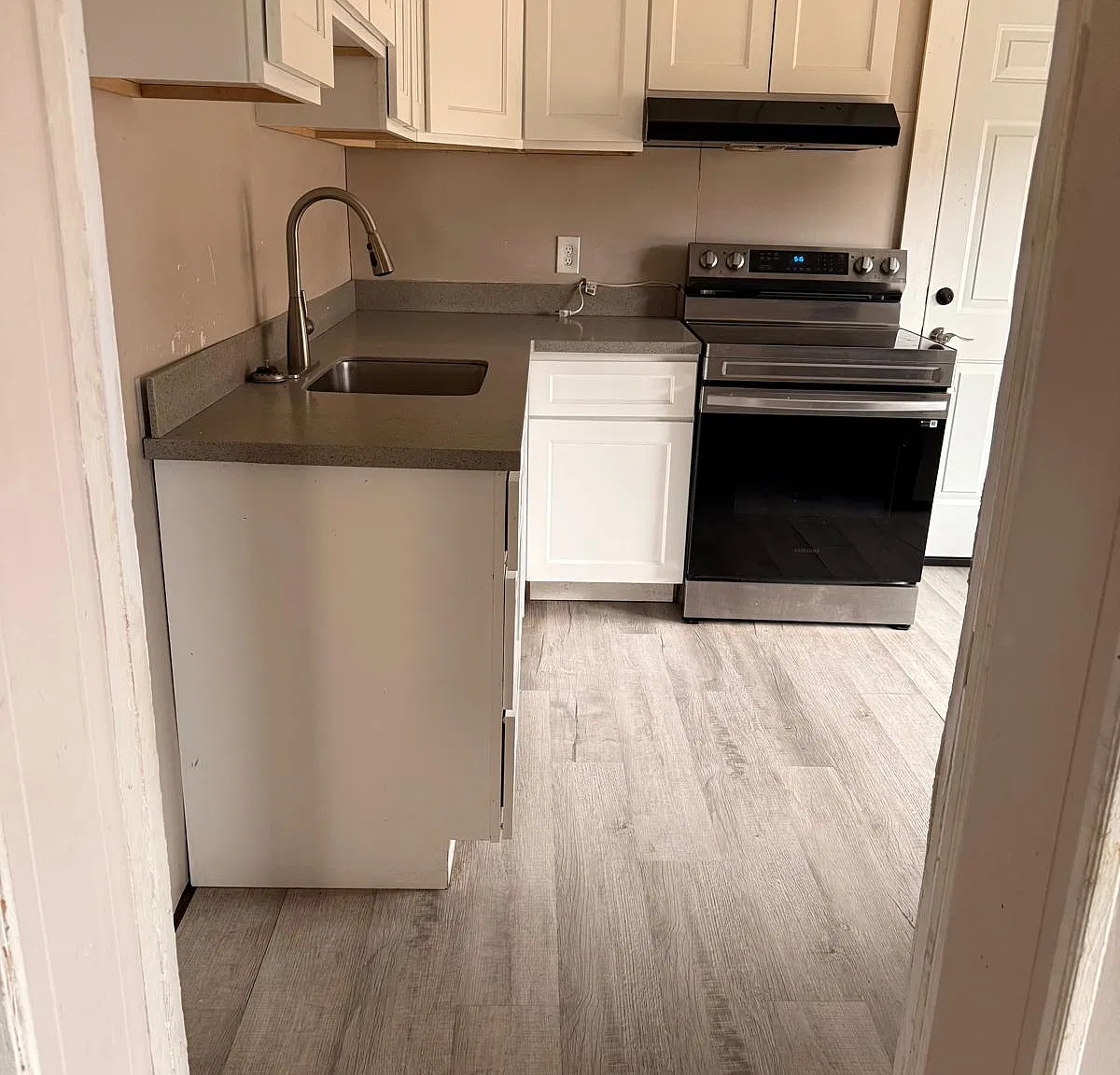 4 bed, 1682 sqft, $2,995 — Photo 2