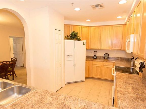 4th image of 9055 Treasure Trove Ln Unit 307