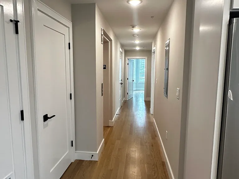 106 Warren St #5 — Photo 8