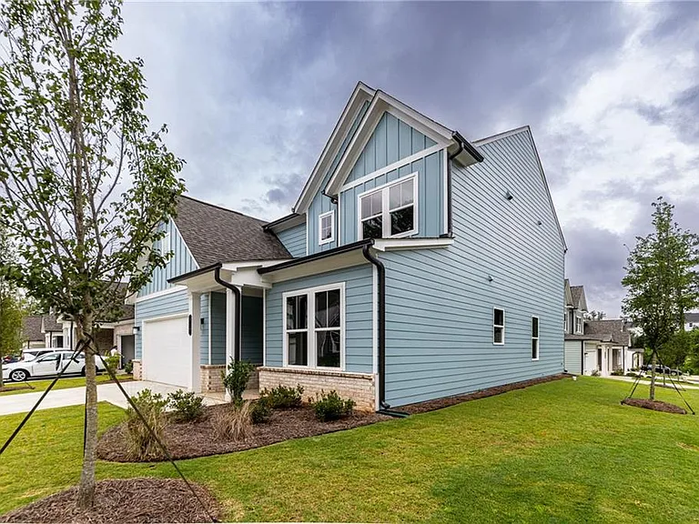 212 Birchwood Row — Photo 4