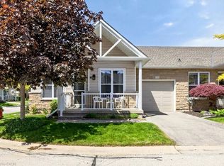20 Kitty Murray Ln #11, Hamilton, ON L9K1L7