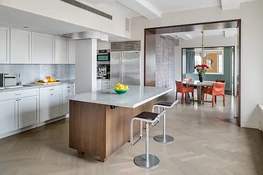 Sold by Ann Weintraub, Ltd.