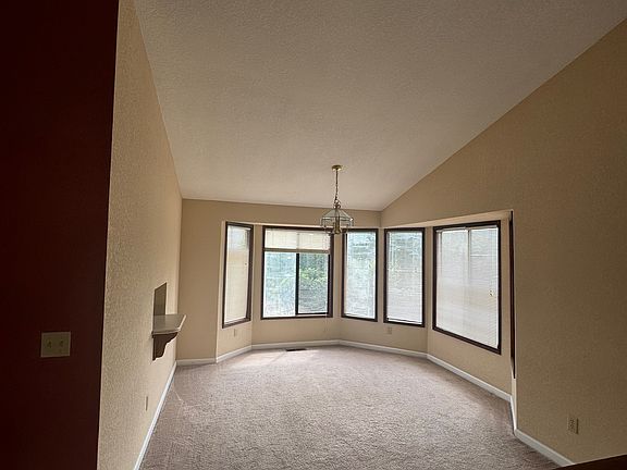 3rd image of 13703 SE 202nd Pl