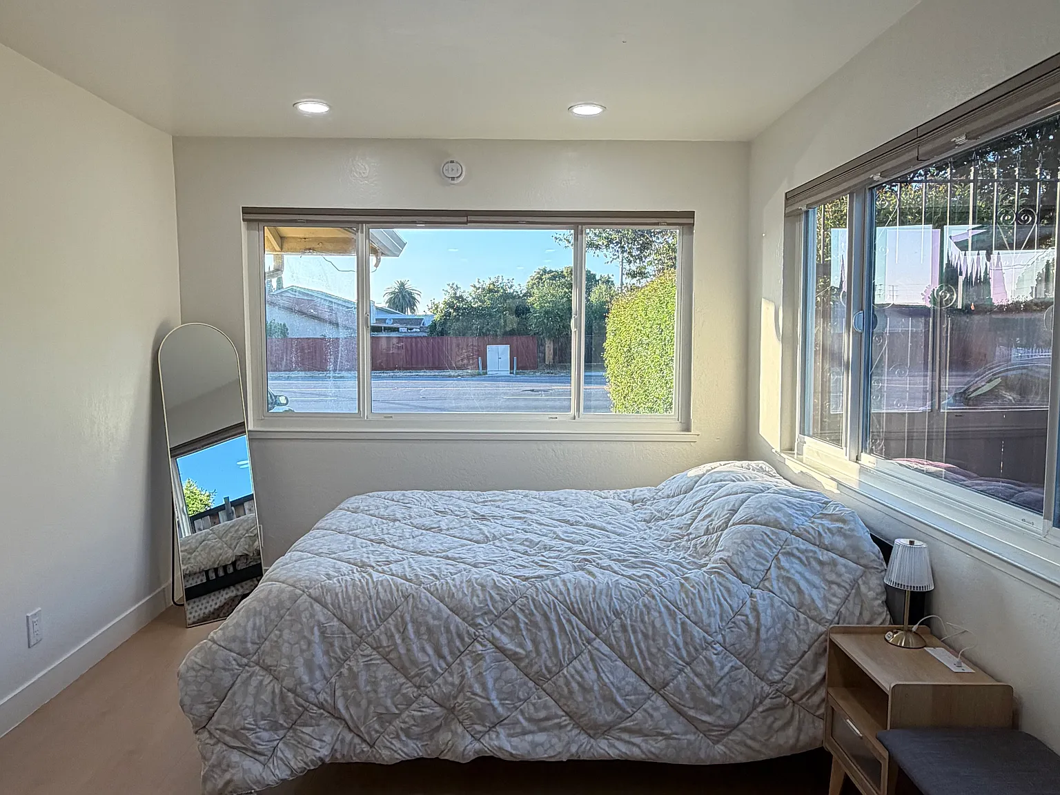 Studio, 420 sqft, $2,800 — Photo 4