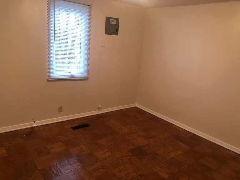 314 West 16th Street — Photo 33