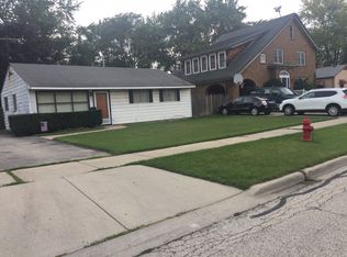 16 S Seymour Ave, Mundelein, IL