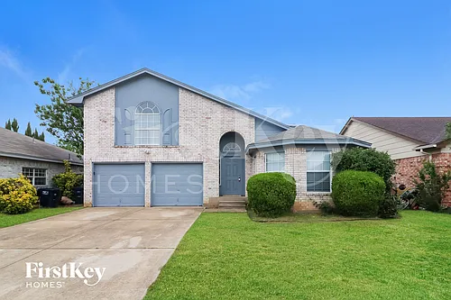 1720 Whispering Cove Trl Photo 1