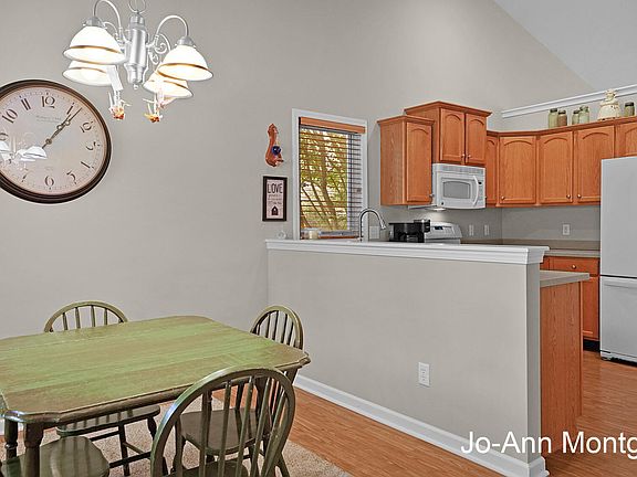 4th image of 13473 Carpenter Way