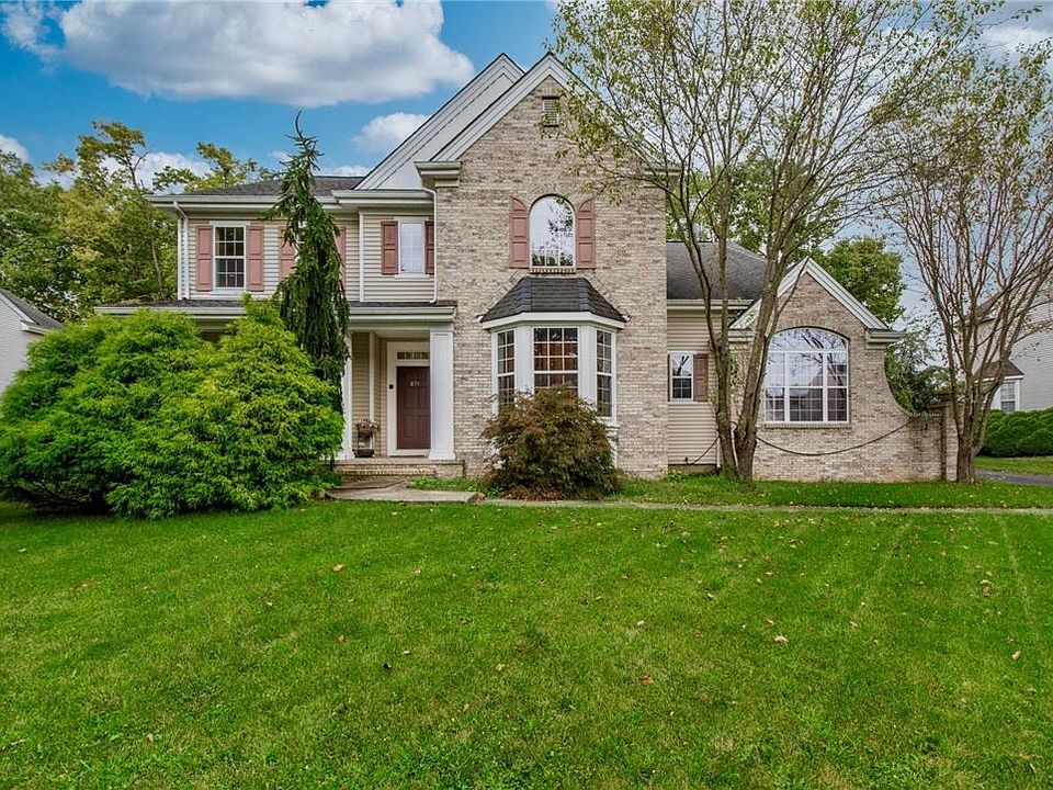 1st image of 856 Ramblewood Dr