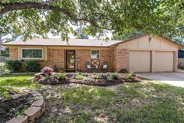 1st image of 2617 Mimosa Park Dr