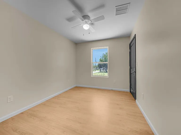 122 N East Ave #C — Photo 12