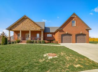 380 Waylon Ct, Clarksville, TN 37043